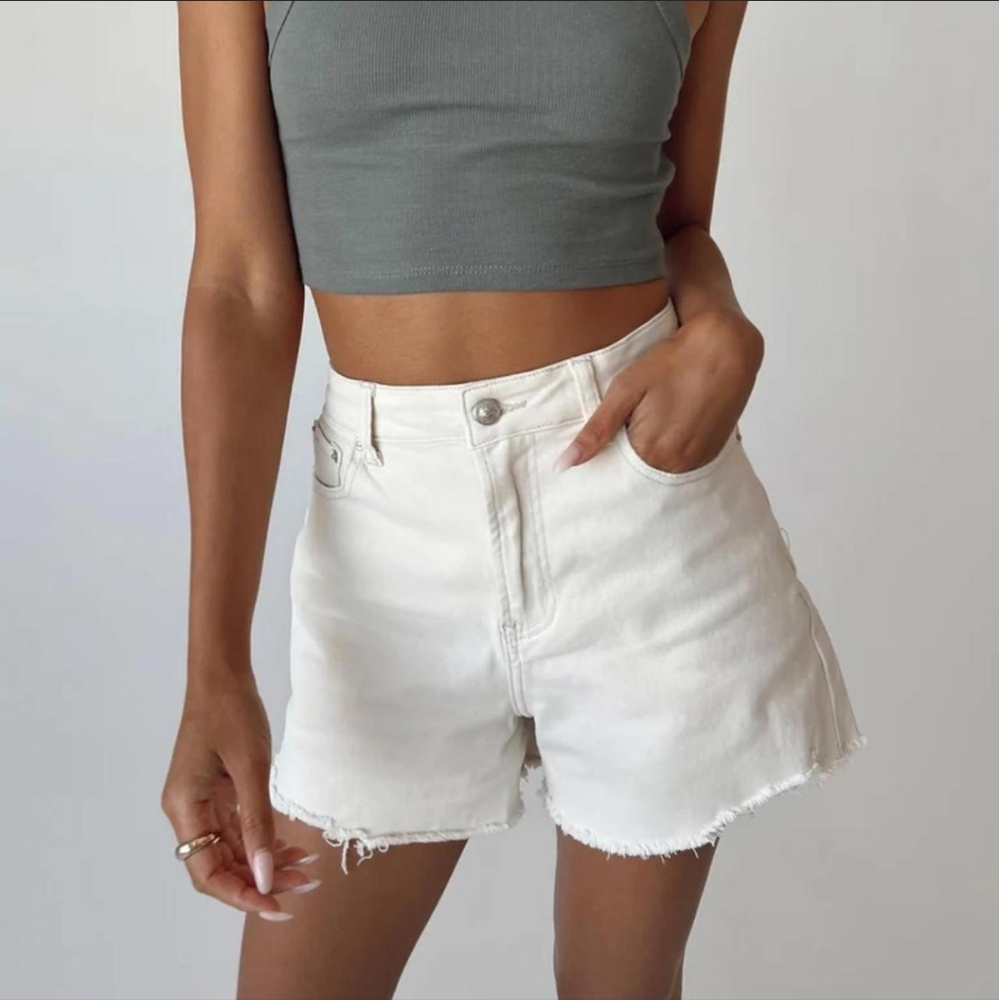 Princess Polly White Denim Shorts Size 6